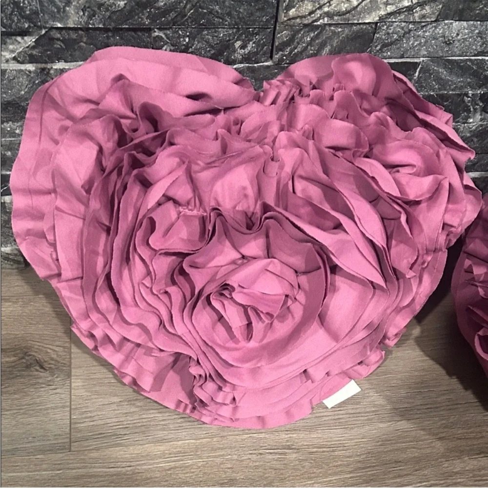 NWT North End Mauve Ruffled Decorative Pillows x‎ 2